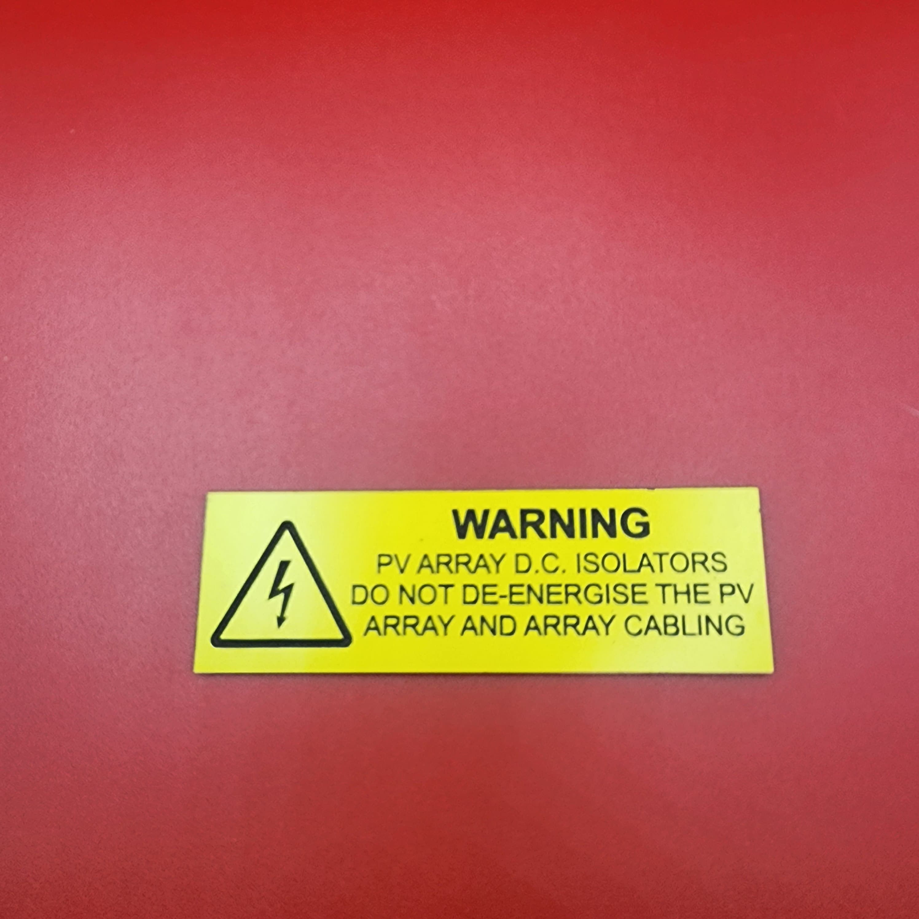 PV array warning label for solar installs